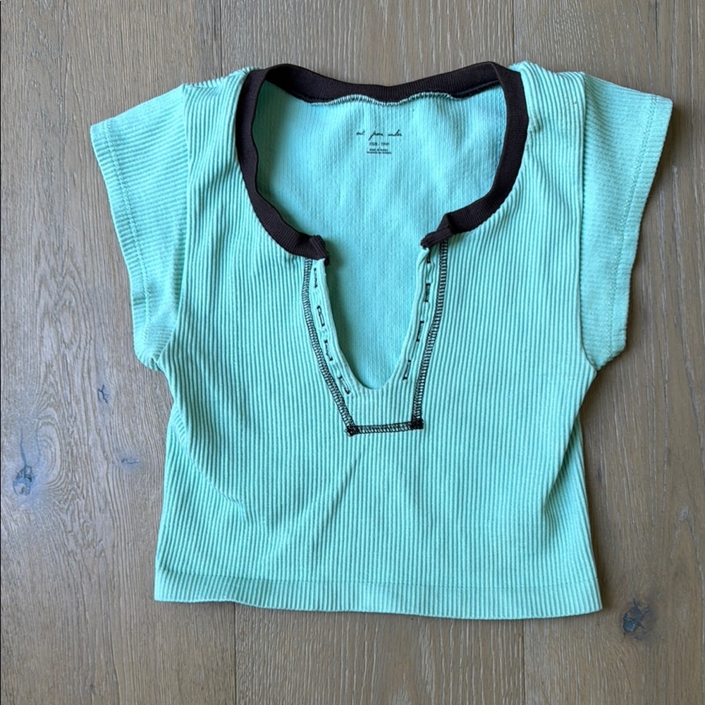 Urban Outfitters Green Crop Top with Cap Sleeves